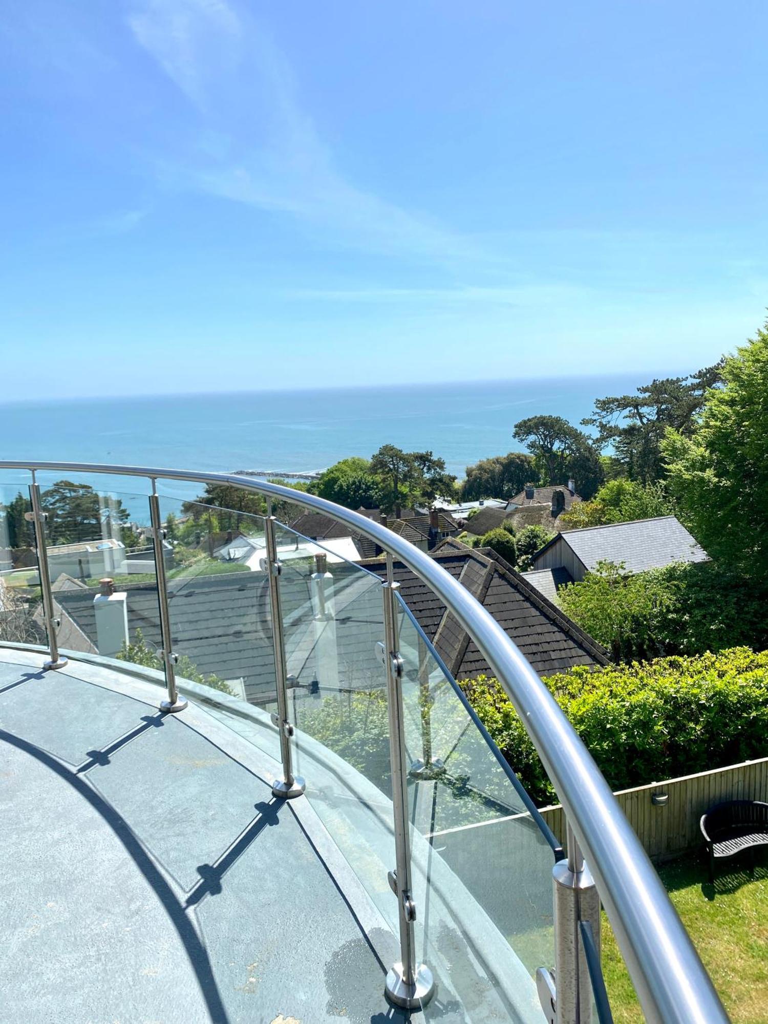 Bay View Veranda: Lyme's 3-Story Coastal Retreat Lyme Regis Exterior photo