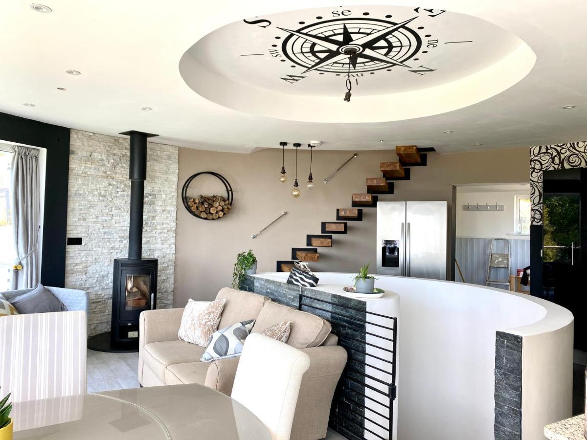 Bay View Veranda: Lyme's 3-Story Coastal Retreat Lyme Regis Exterior photo